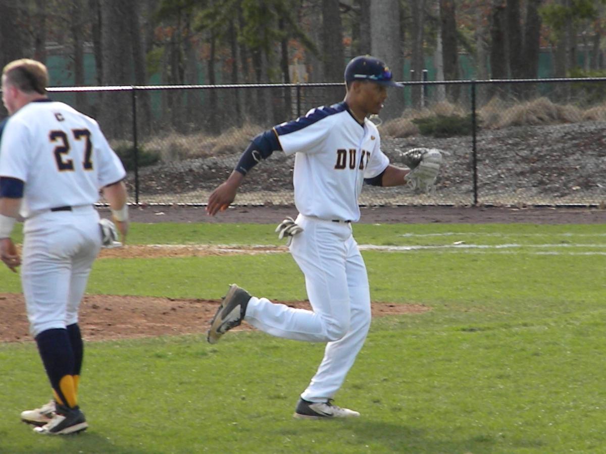 Glover Named Spalding NJCAA DIII Defensive Player of the Year